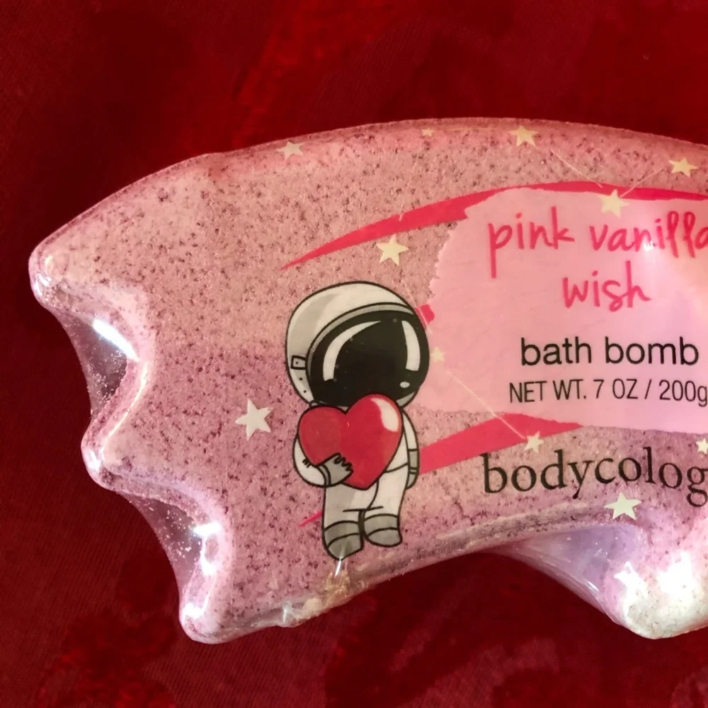 ☀️ 3/$10 Bodycology Shooting Star Vanilla Musk large bath bomb (see description)